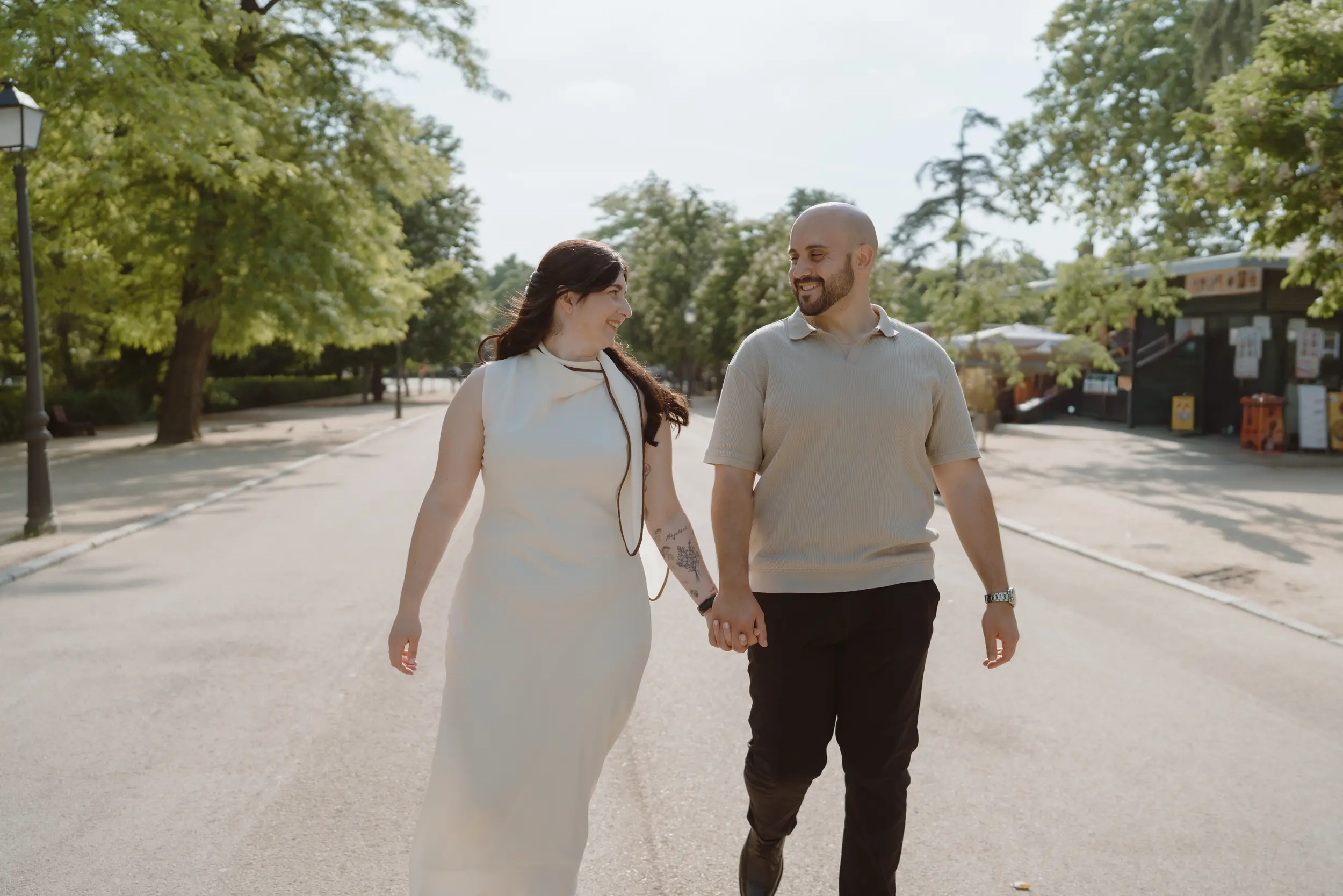 Couple photoshoot in Madrid · Me caso, literal