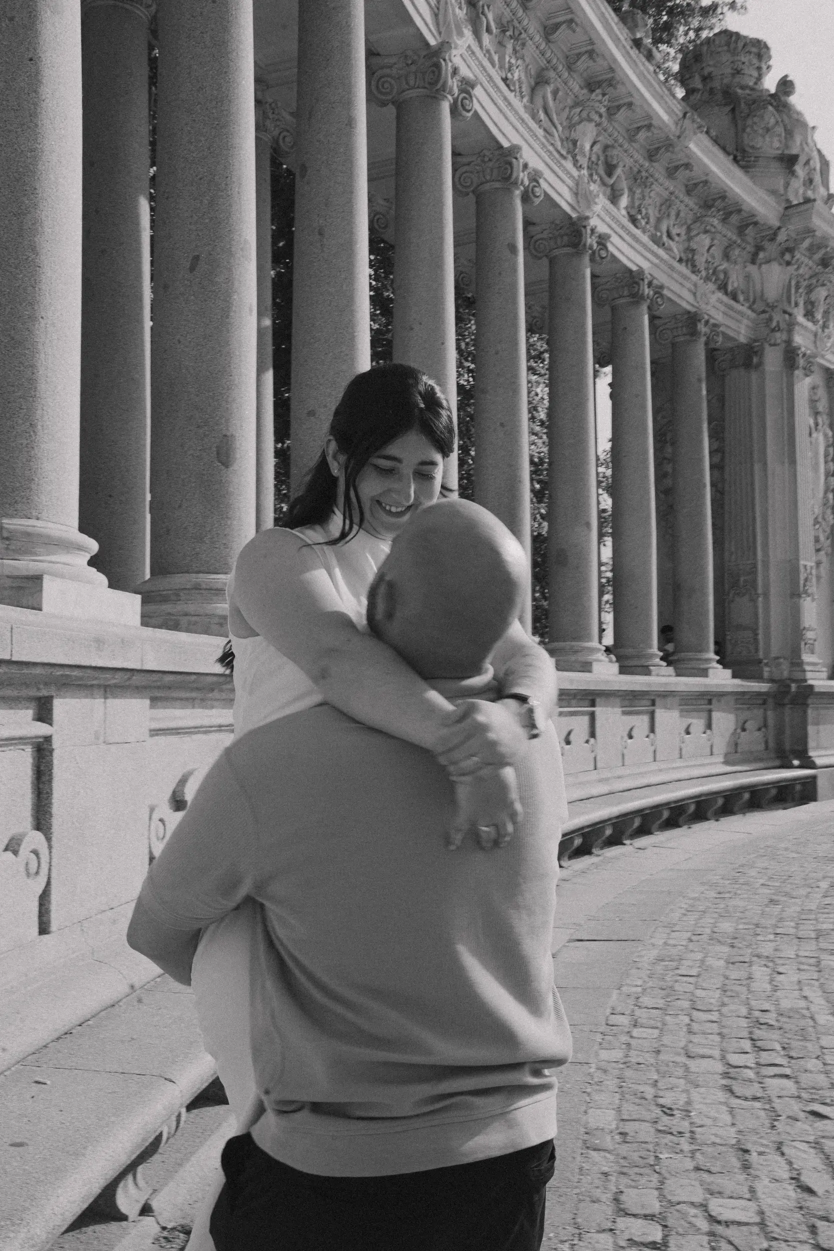 Couple photoshoot in Madrid · Me caso, literal
